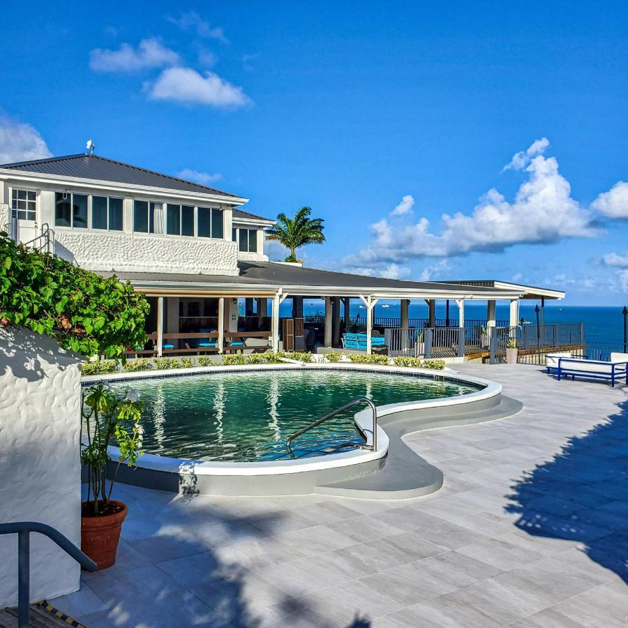 Trade Winds Hotel Dickenson Bay Exterior photo