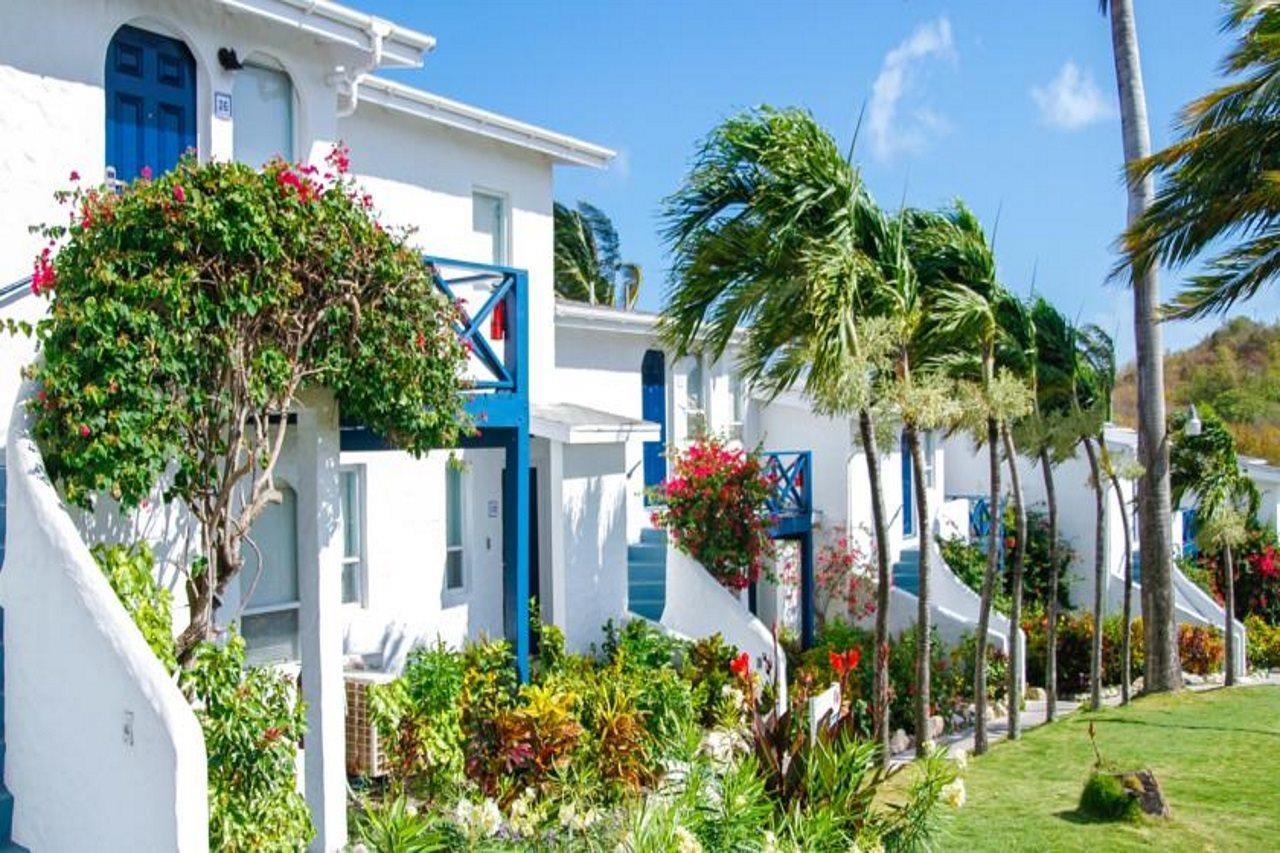 Trade Winds Hotel Dickenson Bay Exterior photo