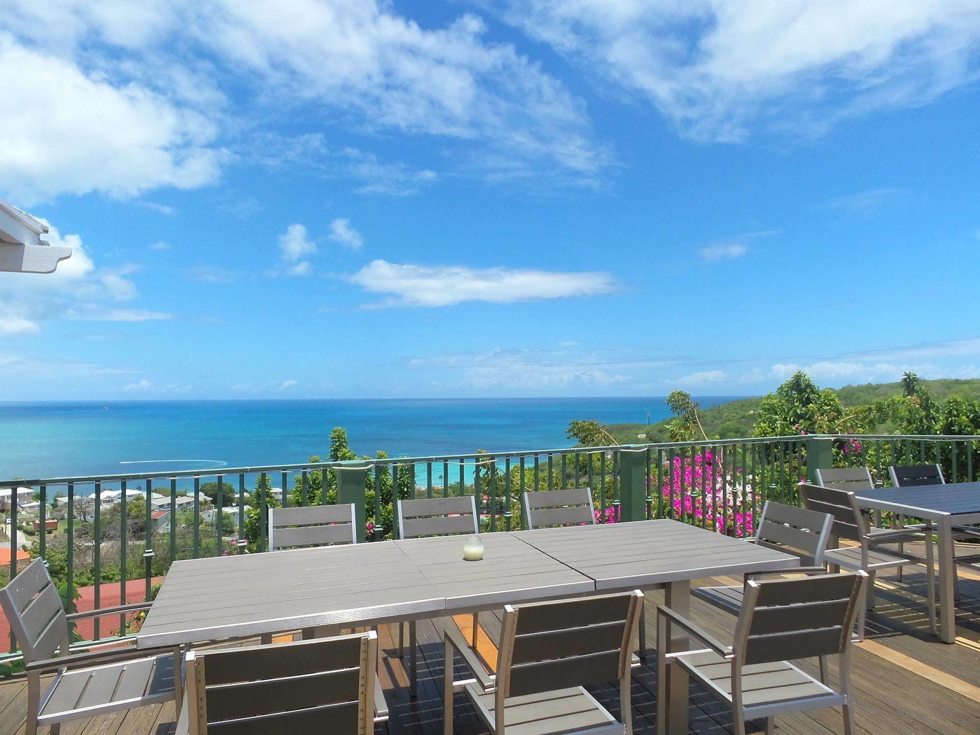 Trade Winds Hotel Dickenson Bay Exterior photo