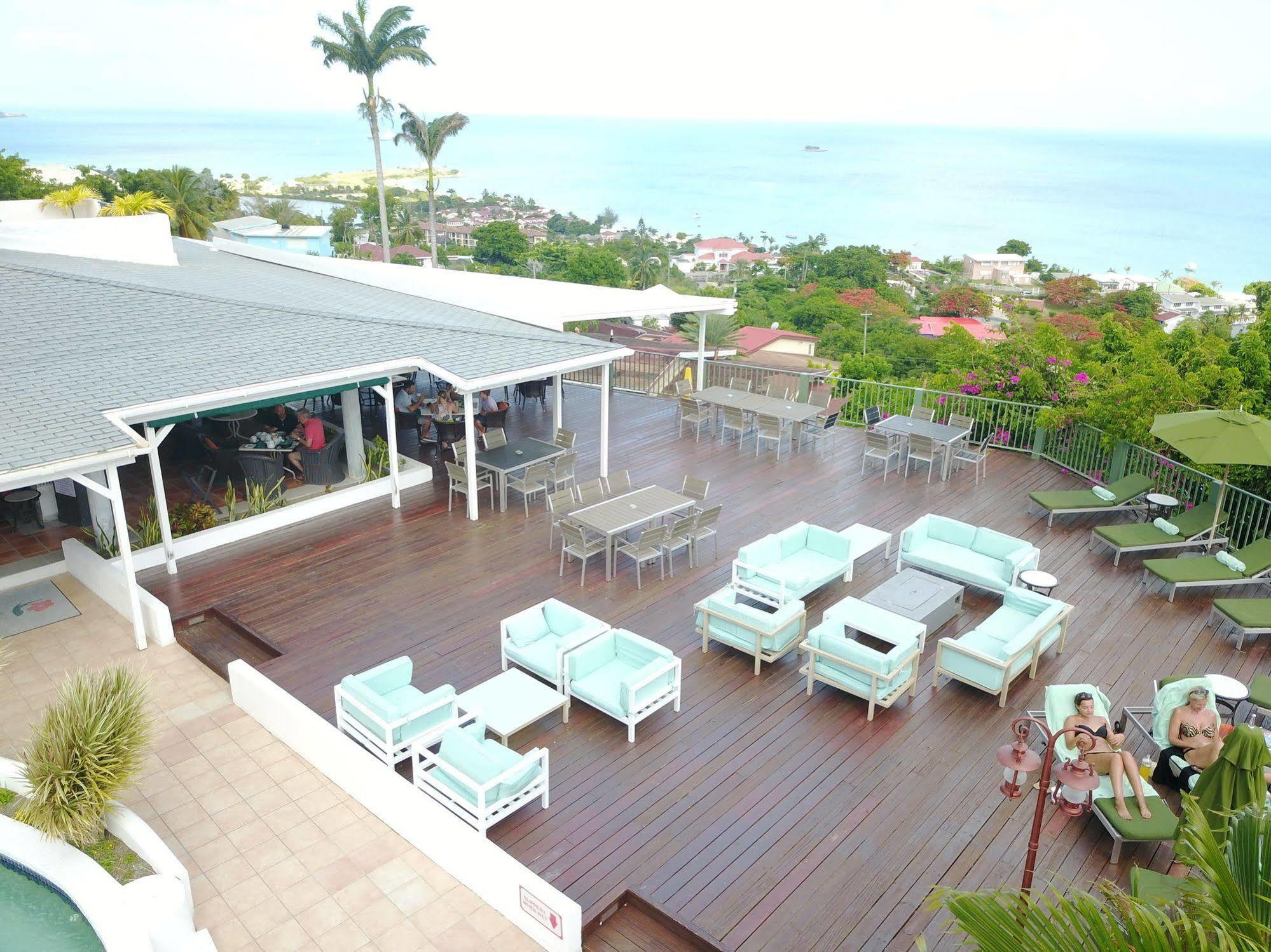 Trade Winds Hotel Dickenson Bay Exterior photo